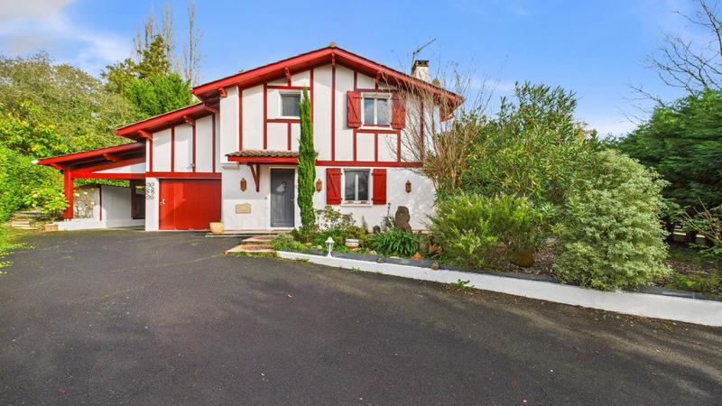 Maison - 108 m² - 4 pièces