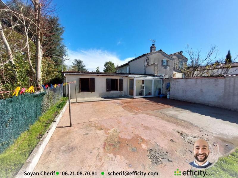 Immeuble - 250 m² - 11 pièces