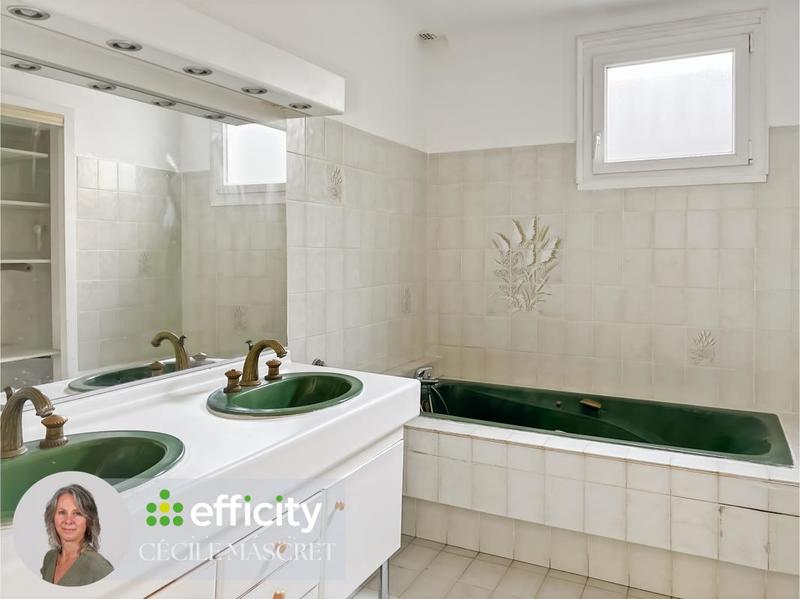 Maison - 182 m² - 7 pièces