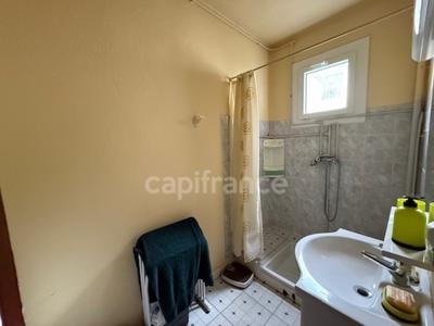 Maison - 185 m² - 10 pièces