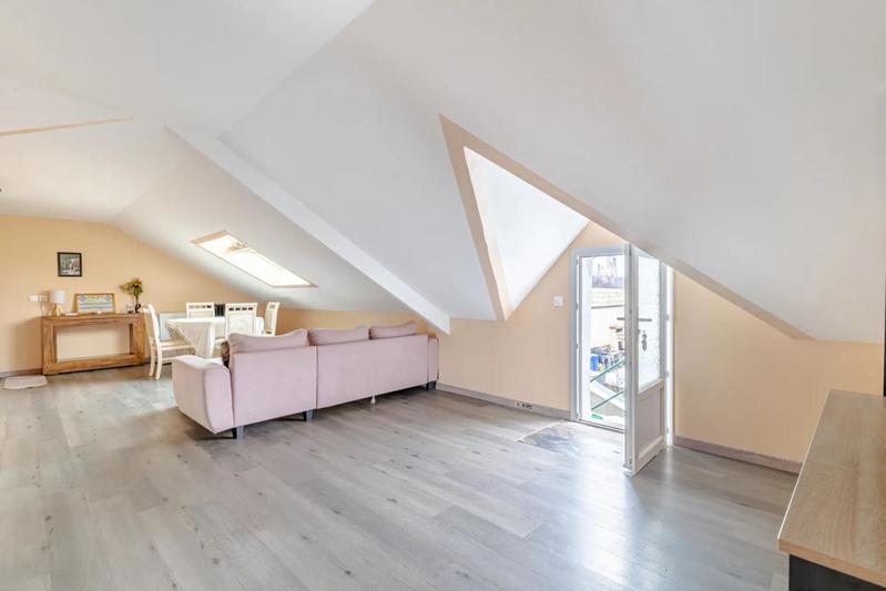 Maison - 200 m² - 5 pièces