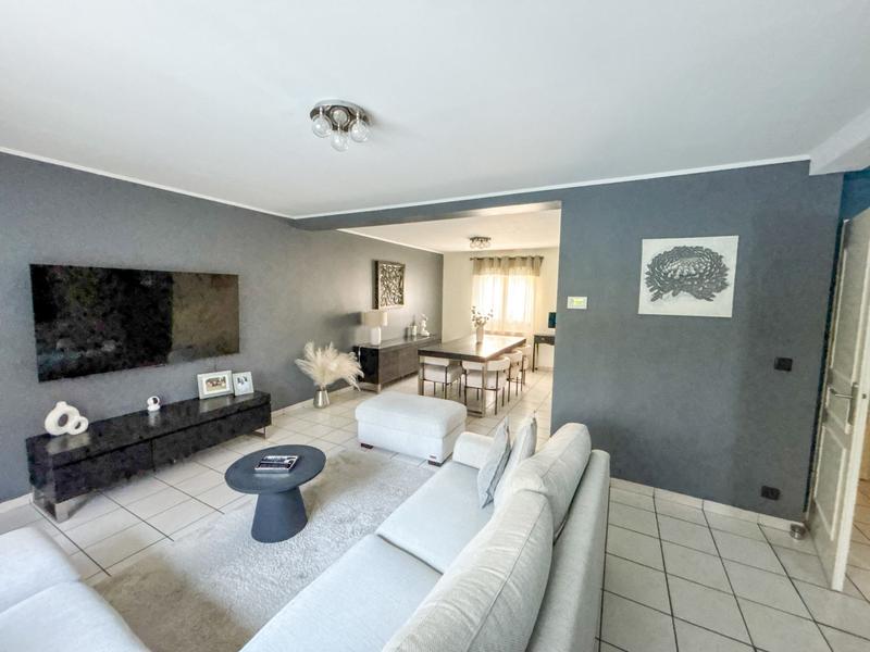 Maison - 103 m² - 5 pièces