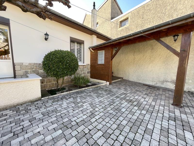 Villa - 115 m² - 9 pièces