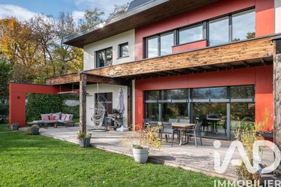 Maison - 156 m² - 8 pièces