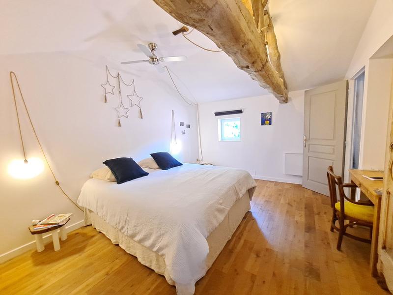 Maison - 397 m² - 16 pièces