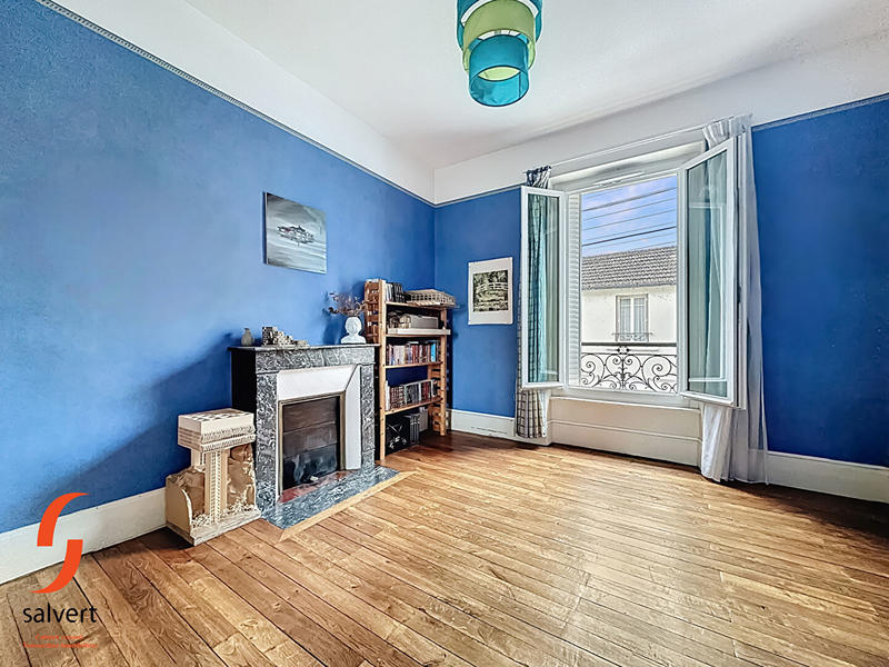 Maison - 255 m² - 9 pièces