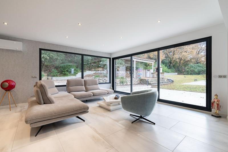 Villa - 220 m² - 7 pièces