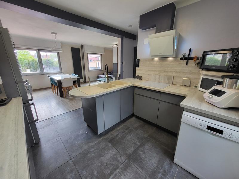 Maison - 99 m² - 4 pièces