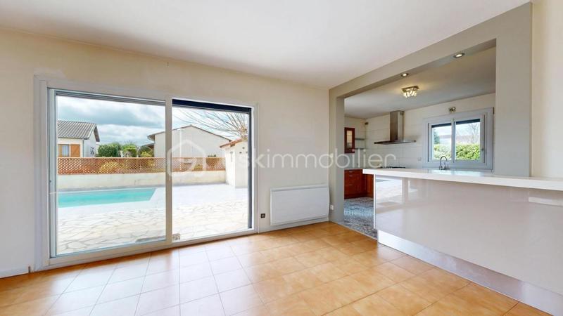 Demeure - 137 m² - 5 pièces