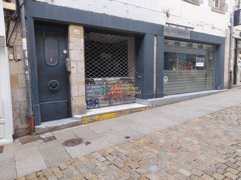 Local commercial - 174 m² - 6 pièces