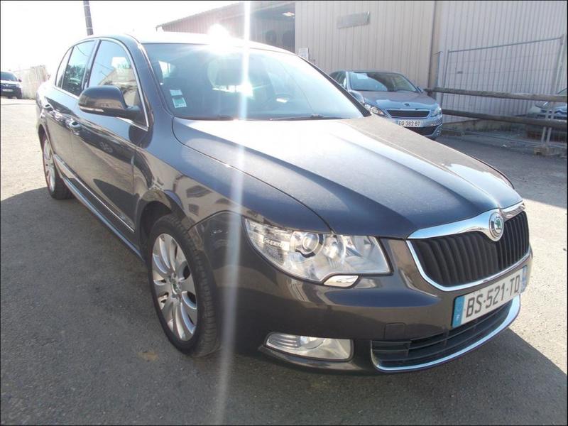 Skoda Superb Praha 2.0 Tdi 140 Cv