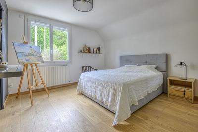 Maison - 240 m² - 7 pièces