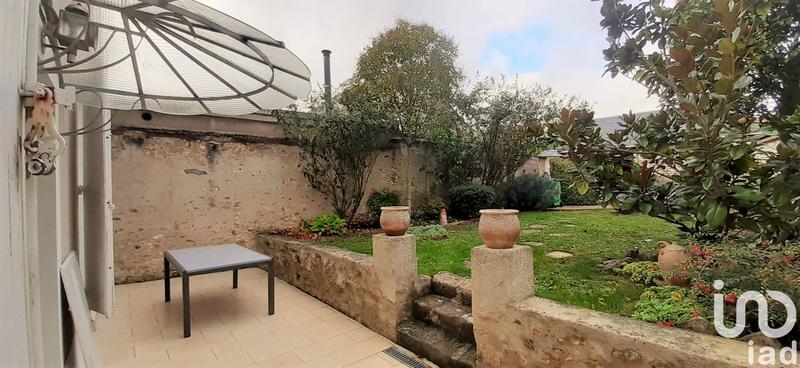 Maison - 205 m² - 9 pièces