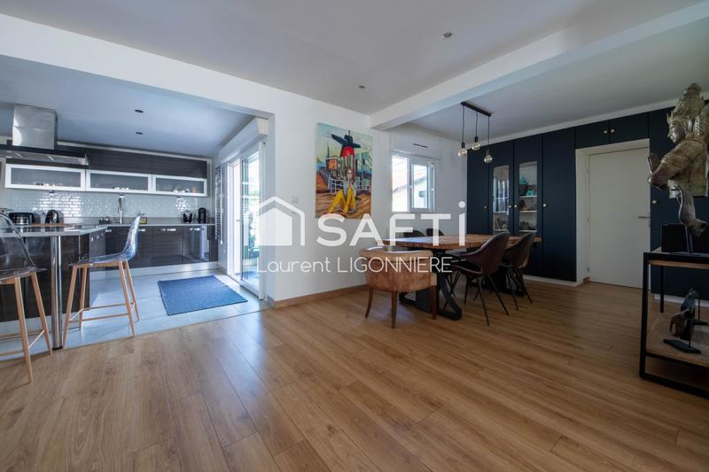 Maison - 208 m² - 7 pièces