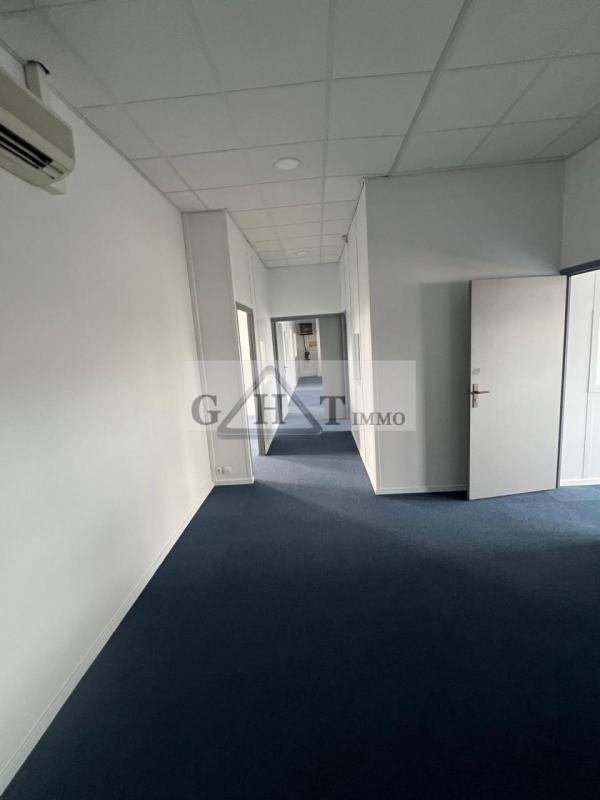 Bureau - 272 m²