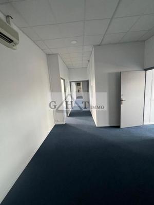 Bureau - 272 m²