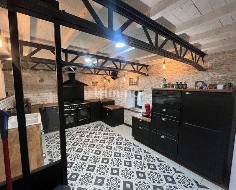 Maison - 150 m² - 4 pièces