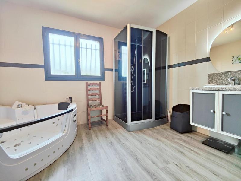 Maison - 150 m² - 6 pièces