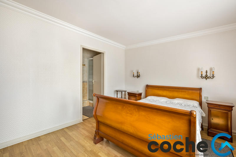 Maison - 187 m² - 6 pièces