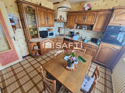 Maison - 101 m² - 6 pièces