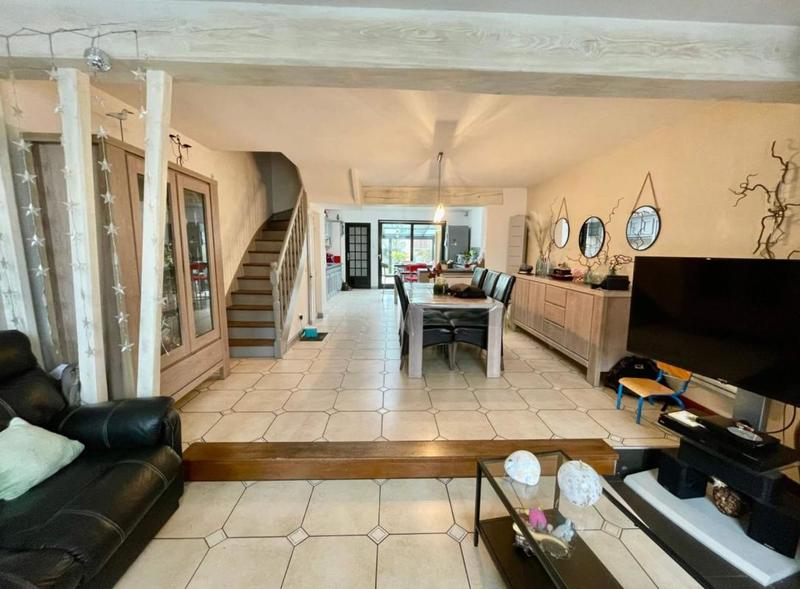 Maison - 170 m² - 5 pièces