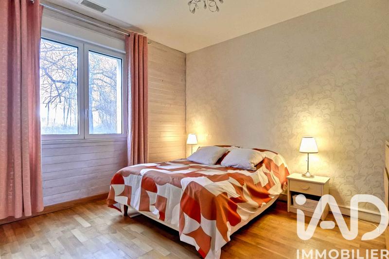 Maison - 206 m² - 8 pièces