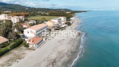 Villa - 95 m² - 4 pièces