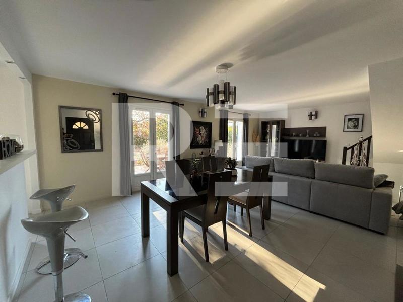 Maison - 107 m² - 4 pièces