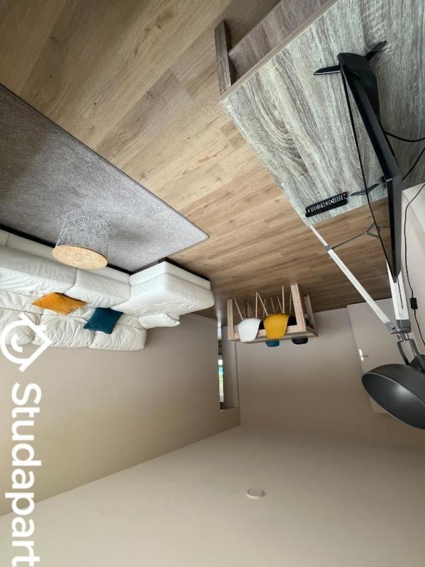 Chambre - 12 m² - 1 pièce