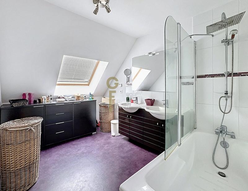 Maison - 152 m² - 5 pièces