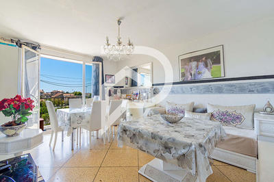 Appartement - 75 m² - 4 pièces