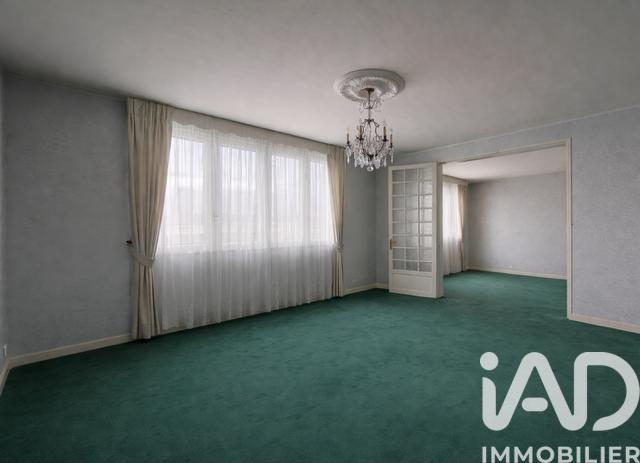 Maison - 137 m² - 10 pièces