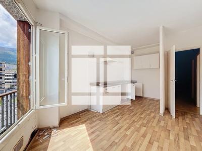 Appartement - 60 m² - 2 pièces