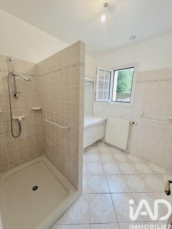 Maison - 196 m² - 8 pièces