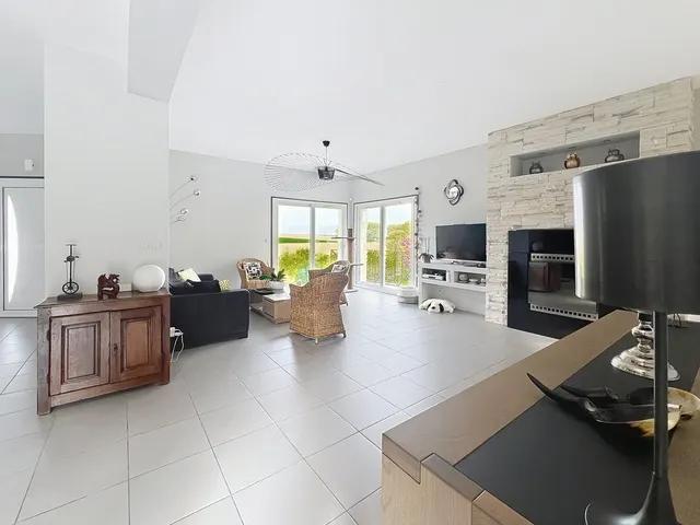Maison contemporaine - 205 m² - 6 pièces