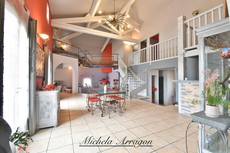 Villa - 210 m² - 7 pièces