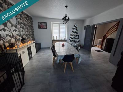 Maison - 211 m² - 8 pièces