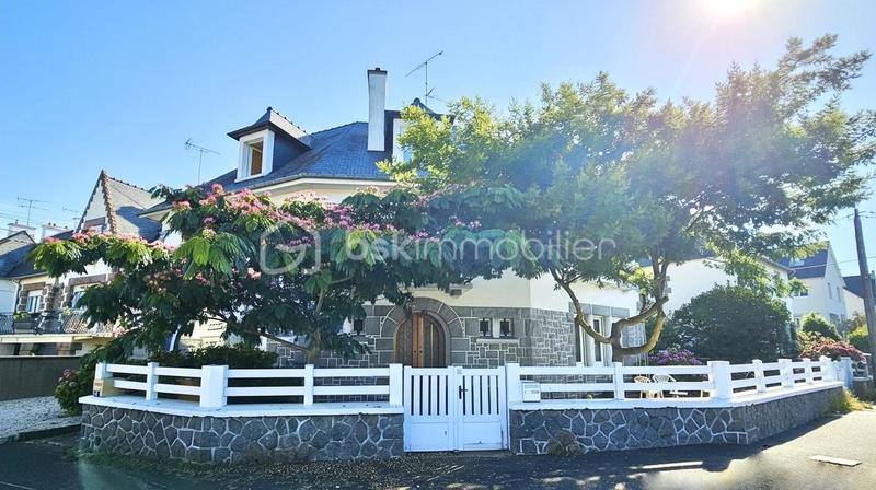 Maison en pierre - 241 m² - 10 pièces