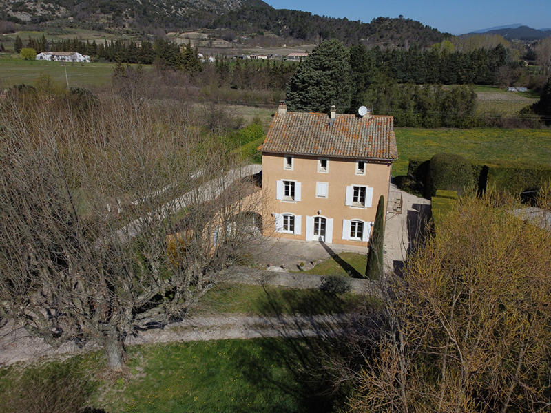 Maison - 200 m² - 7 pièces