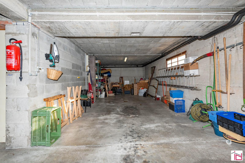 Maison - 210 m² - 7 pièces