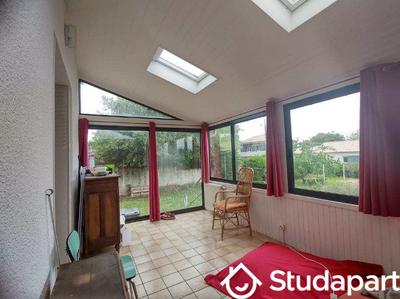 Chambre - 11 m² - 1 pièce