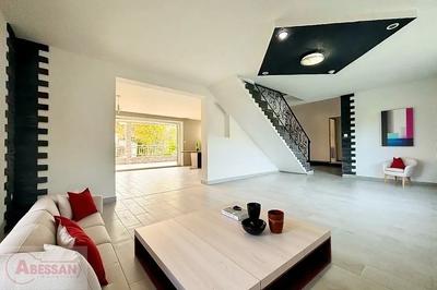 Maison - 165 m² - 5 pièces