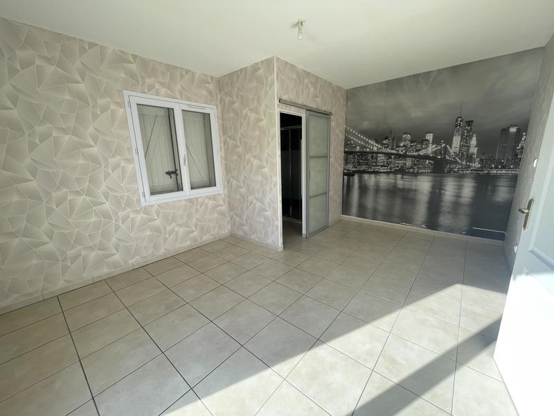 Maison - 159 m² - 6 pièces