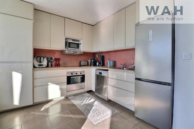 Appartement - 85 m² - 5 pièces