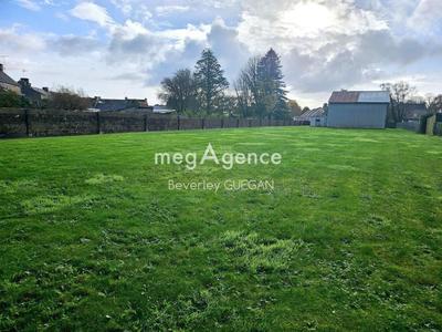 Terrain constructible - 1 809 m²