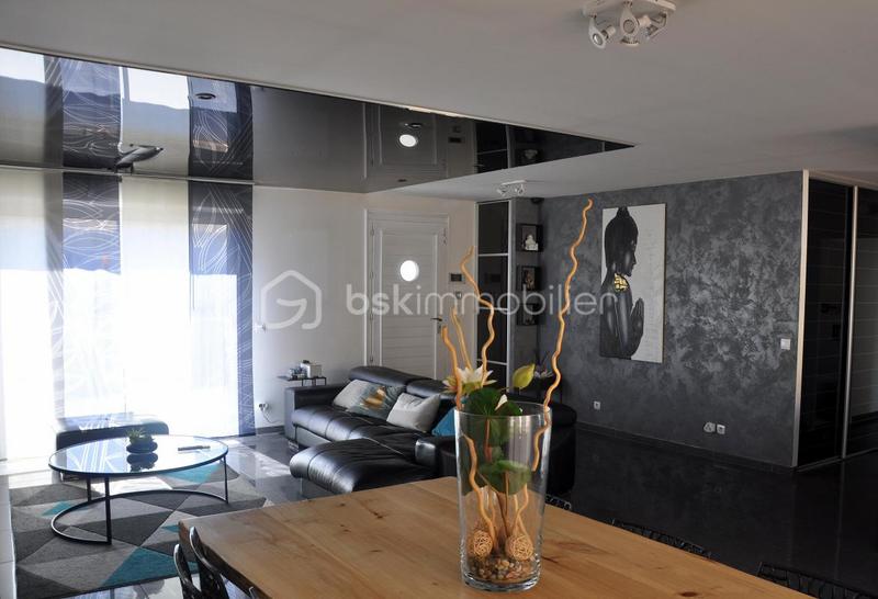 Villa - 145 m² - 6 pièces