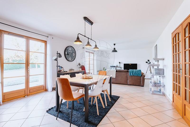 Maison - 122 m² - 4 pièces