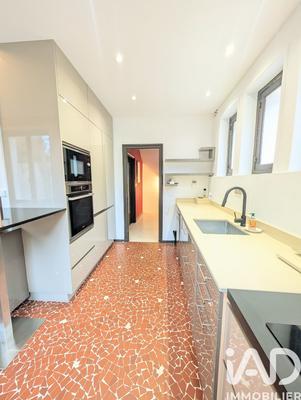 Maison - 182 m² - 6 pièces