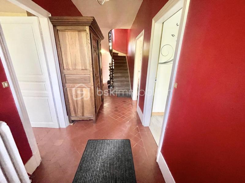 Demeure - 313 m² - 10 pièces