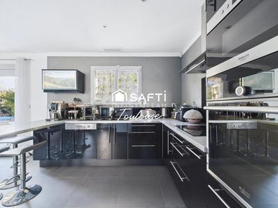 Maison - 111 m² - 5 pièces